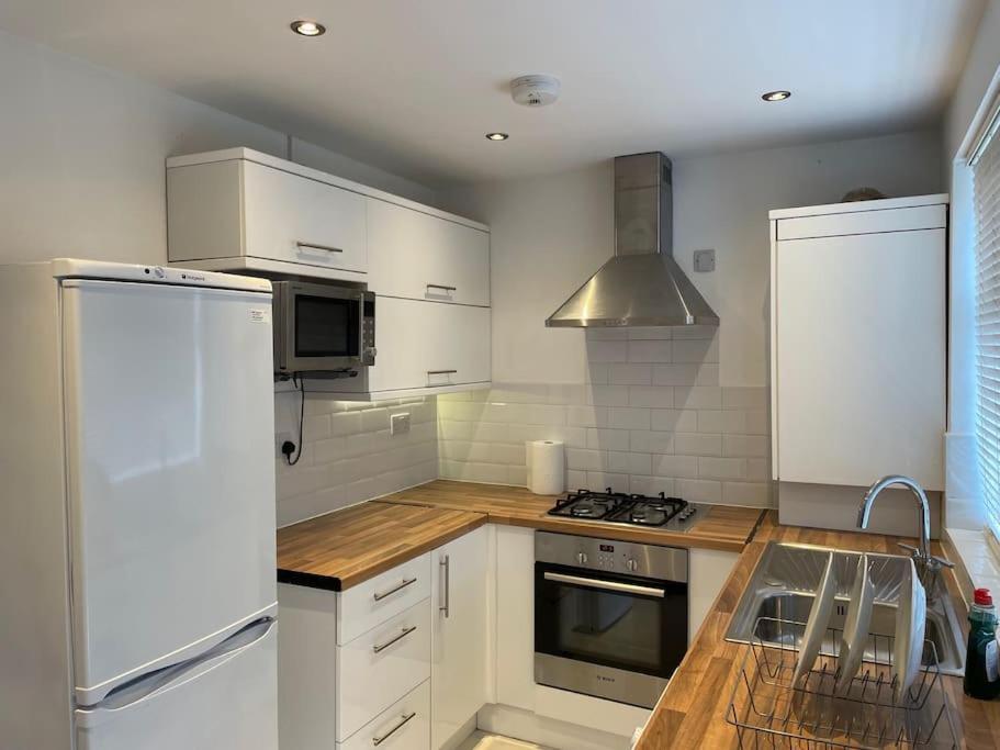 Entire Ground Floor Apartment In Watford Watford  Exterior foto