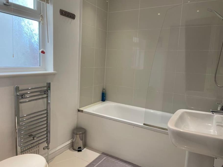 Entire Ground Floor Apartment In Watford Watford  Exterior foto